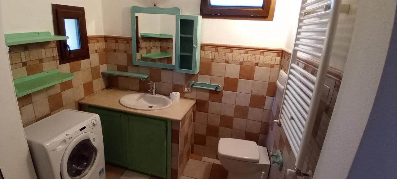 דירות נואורו Casa Gonario מראה חיצוני תמונה